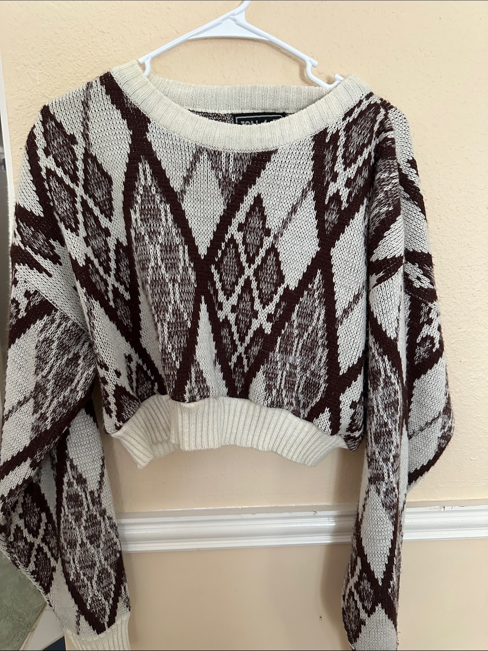 Urban Outfitters Cream & Brown Geometric Cropped Knit Sweater